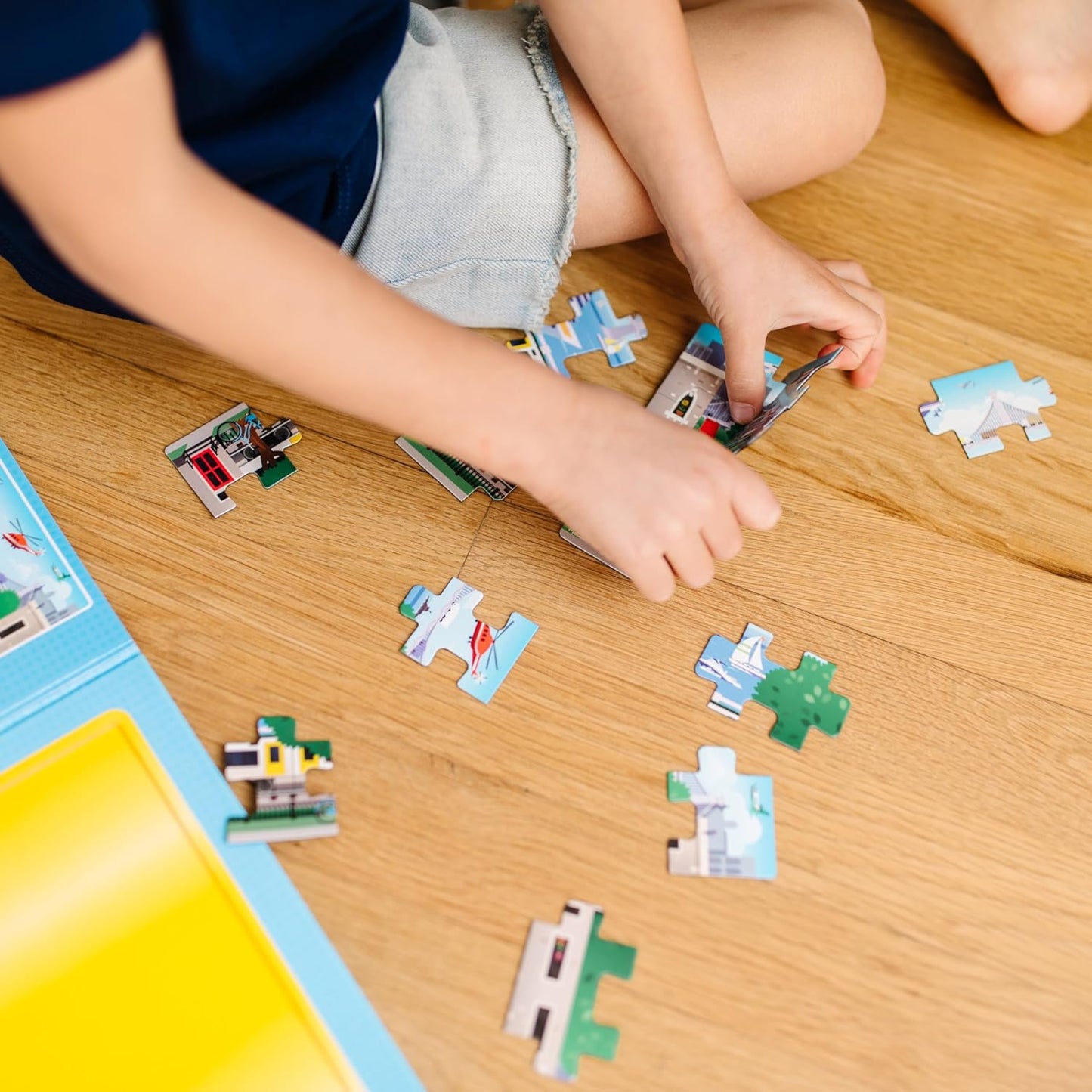 Melissa & Doug Take-Along Magnetic Jigsaw Puzzle Set – On the Farm (2 x 15 Piece) Travel Activity Toy for Preschoolers and Kids Ages 3+ - FSC Certified