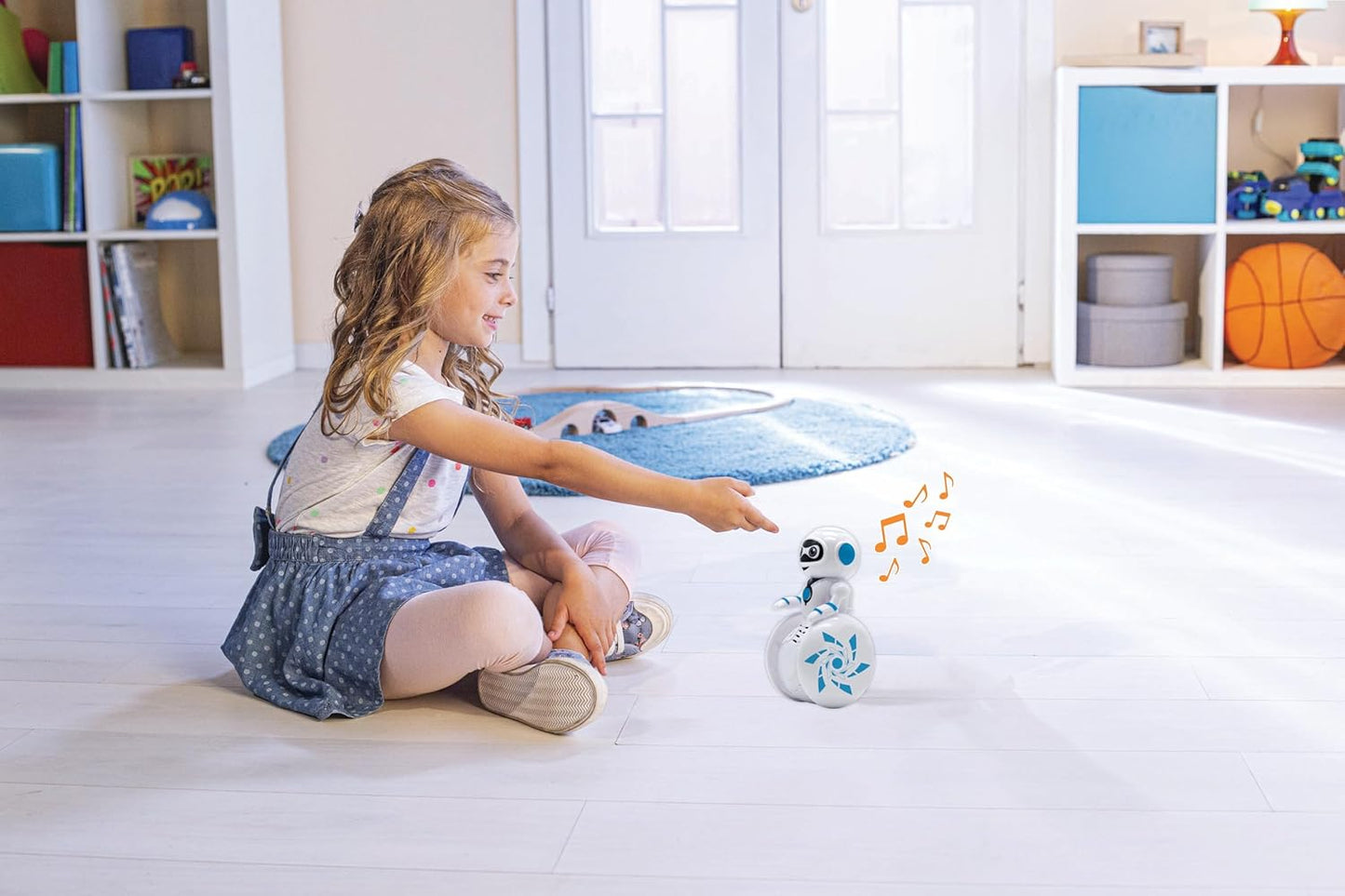 LEXiBOOK Powerman Max - Remote Control Walking Talking Toy Robot STEM Programmable Dances Sings Telling 10,000 Stories 300+ Learning Quiz Shooting Discs and Voice Repeat for Kids 4+ - ROB80EN, White