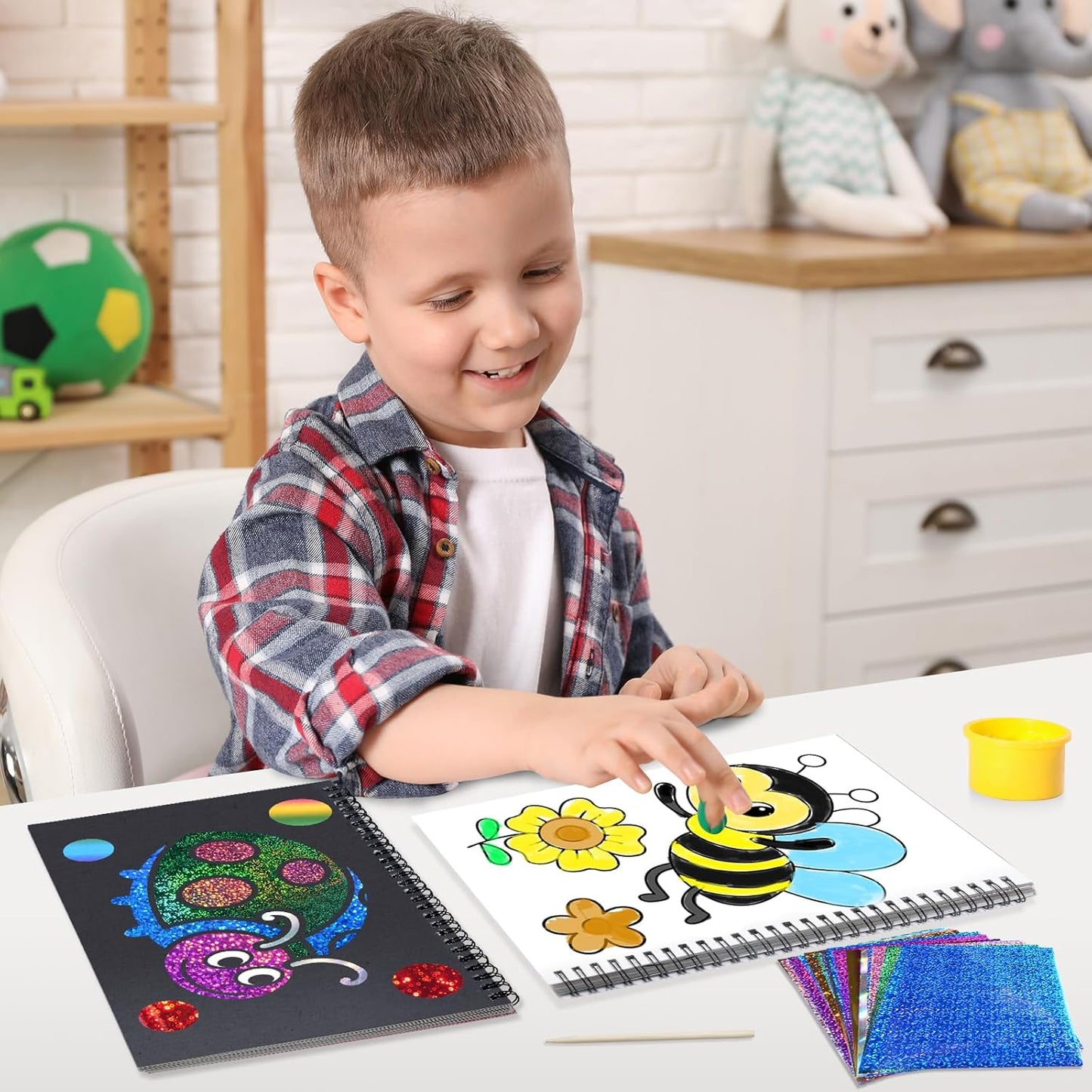 Foil Craft Bugs Butterfly DIY Art Fun Kits Set, No Mess Creative Foil Art Drawing Game for Kids, Birthday Gifts Crafts Supplies Travel Toys for Girls Boys Ages 4-9