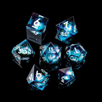 Liquid Core DND Dice Set, 7pcs Sharp Edge Dice for Role Playing Dungeons and Dragons Ttrpg with Gift Box, Handmade Resin D&D Dice RPG Role Playing Games Dice Set(Blue Gold)