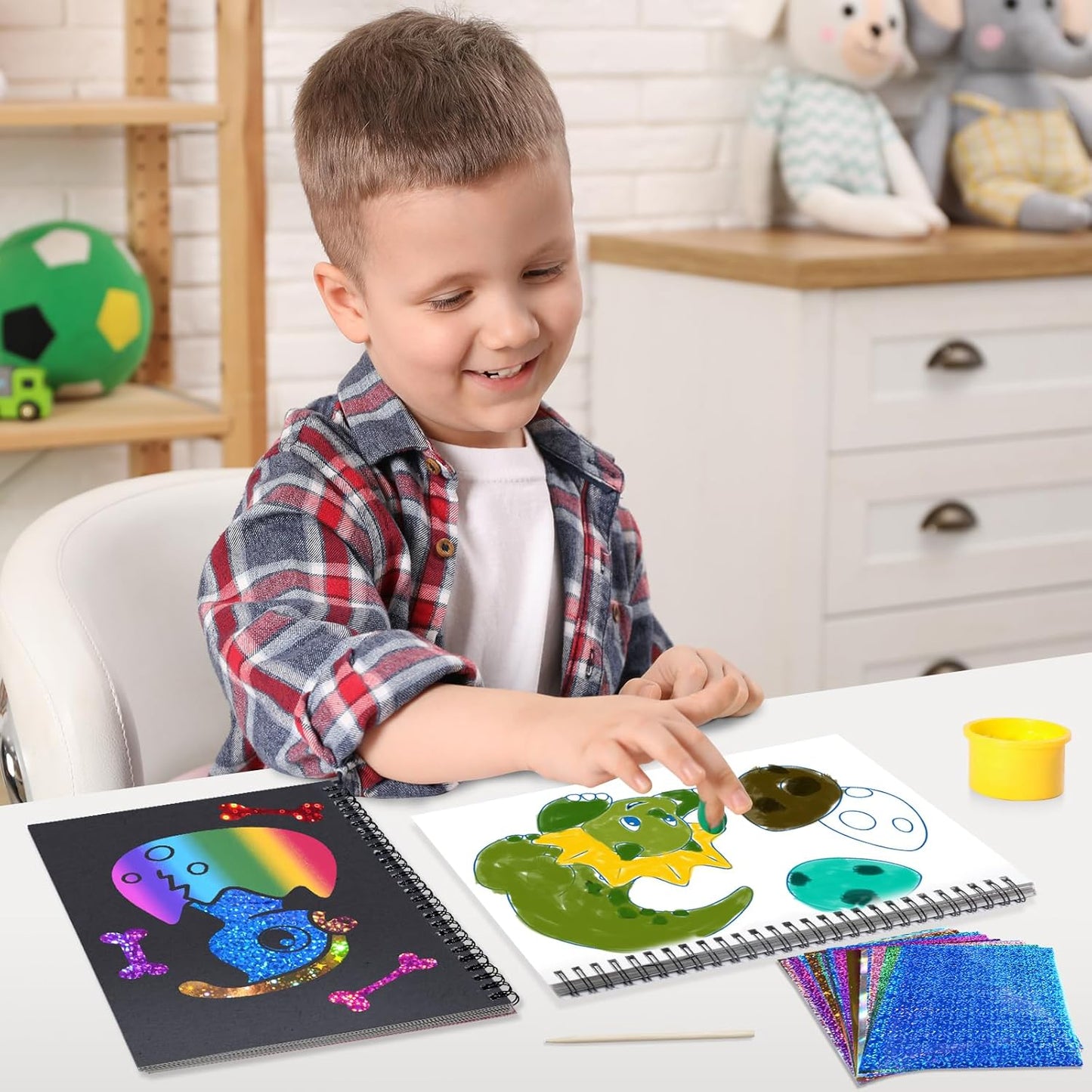 Foil Craft Bugs Butterfly DIY Art Fun Kits Set, No Mess Creative Foil Art Drawing Game for Kids, Birthday Gifts Crafts Supplies Travel Toys for Girls Boys Ages 4-9