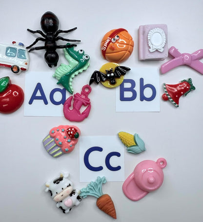 Say & Play Alphabet Objects Set, 130+ Beginning Sound Trinkets for Phonics and Speech Therapy, 5 per Letter A-Z, Montessori Learning Materials