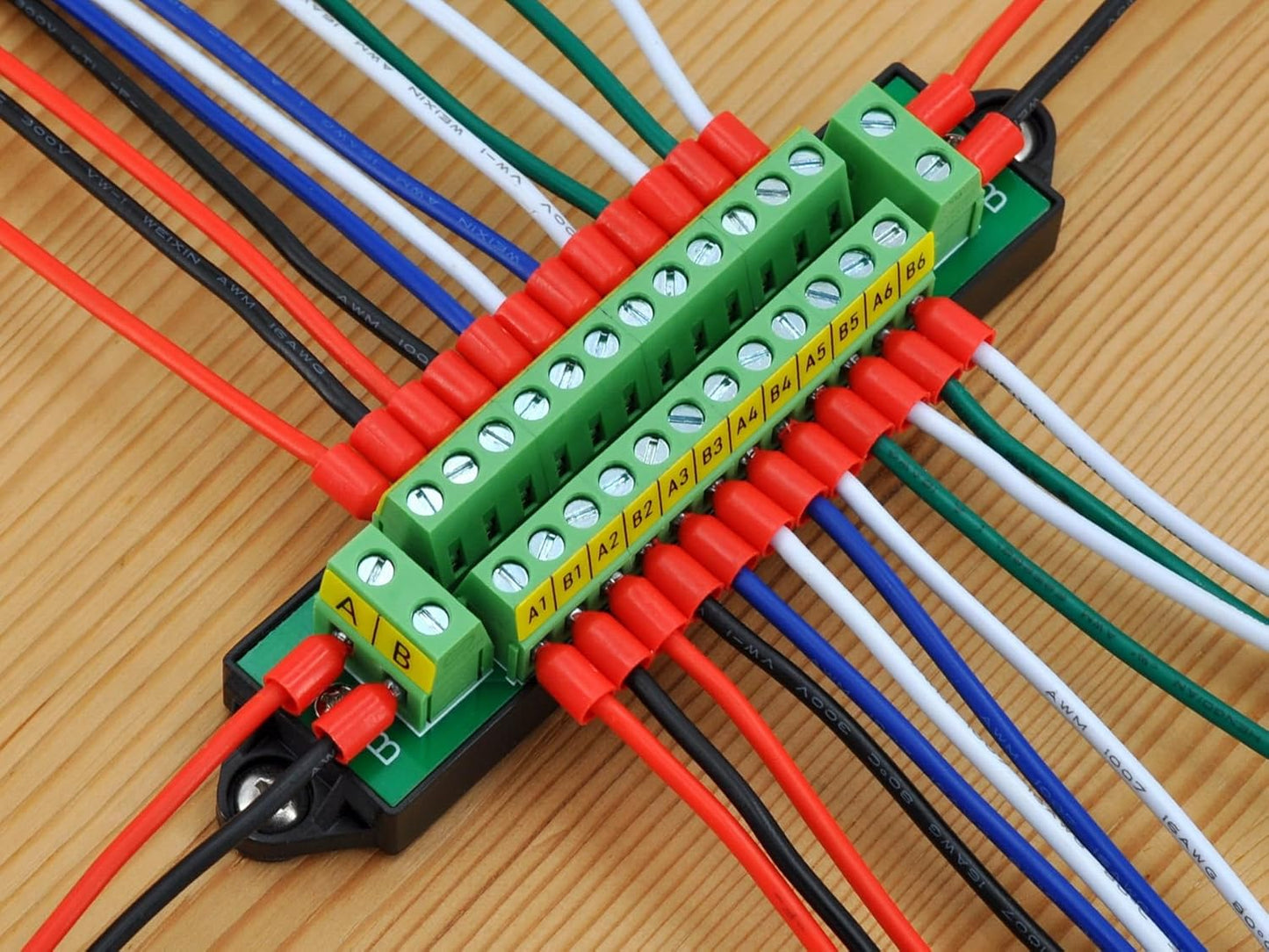 30Amp 300V 1x10 Position Terminal Block Distribution Module. OONO D-1661GP