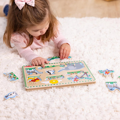 Melissa & Doug Farm Animals Sound Puzzle – 8-Piece Wooden Peg Puzzle with Light-Activated Sounds, Music Learning Toy for Toddlers and Preschoolers Ages 2+