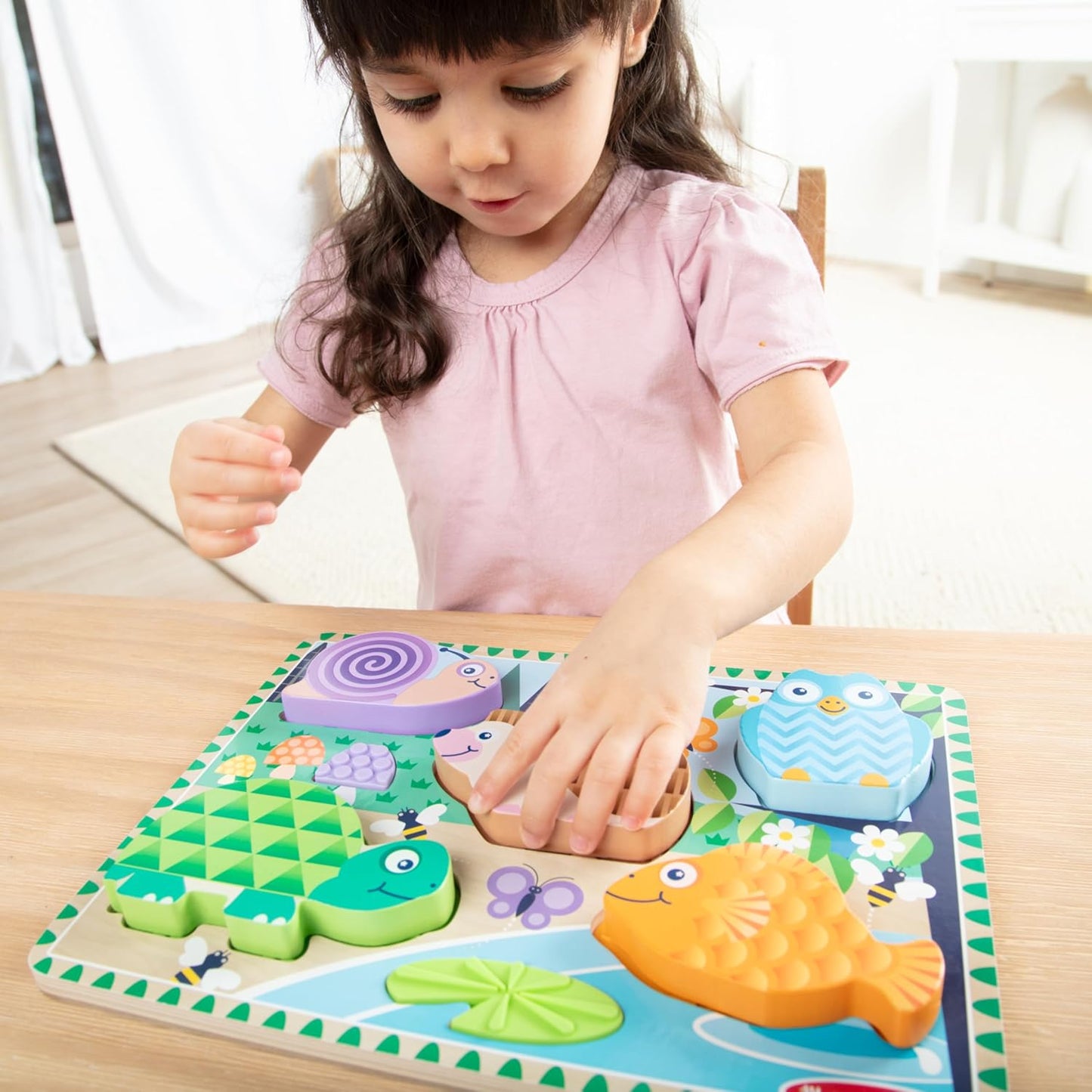 Melissa & Doug Forest Friends Touch & Feel Wooden Puzzle, 5-Piece Chunky Toddler Puzzles with Animals & Textured Silicone Puzzle Board Inlays, Preschool Toys for Girls & Boys Ages 2 and Up