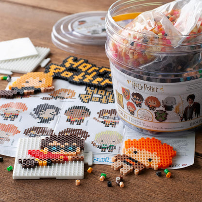 Perler 80-53517 The Wizarding World Chibi-Style Harry Potter Fused Bead Activity Kit, Multicolor, 227 Pieces