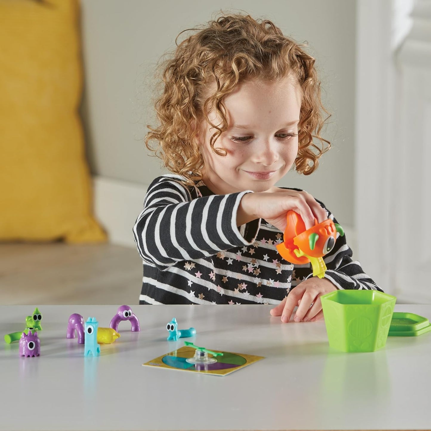 hand2mind Grab that Monster Fine Motor Activity Set, Occupational Therapy Toys, Pincer Grasp Fine Motor Skills Toys for Toddlers 3-4, Play Therapy Games for Kids, Preschool Learning Activities