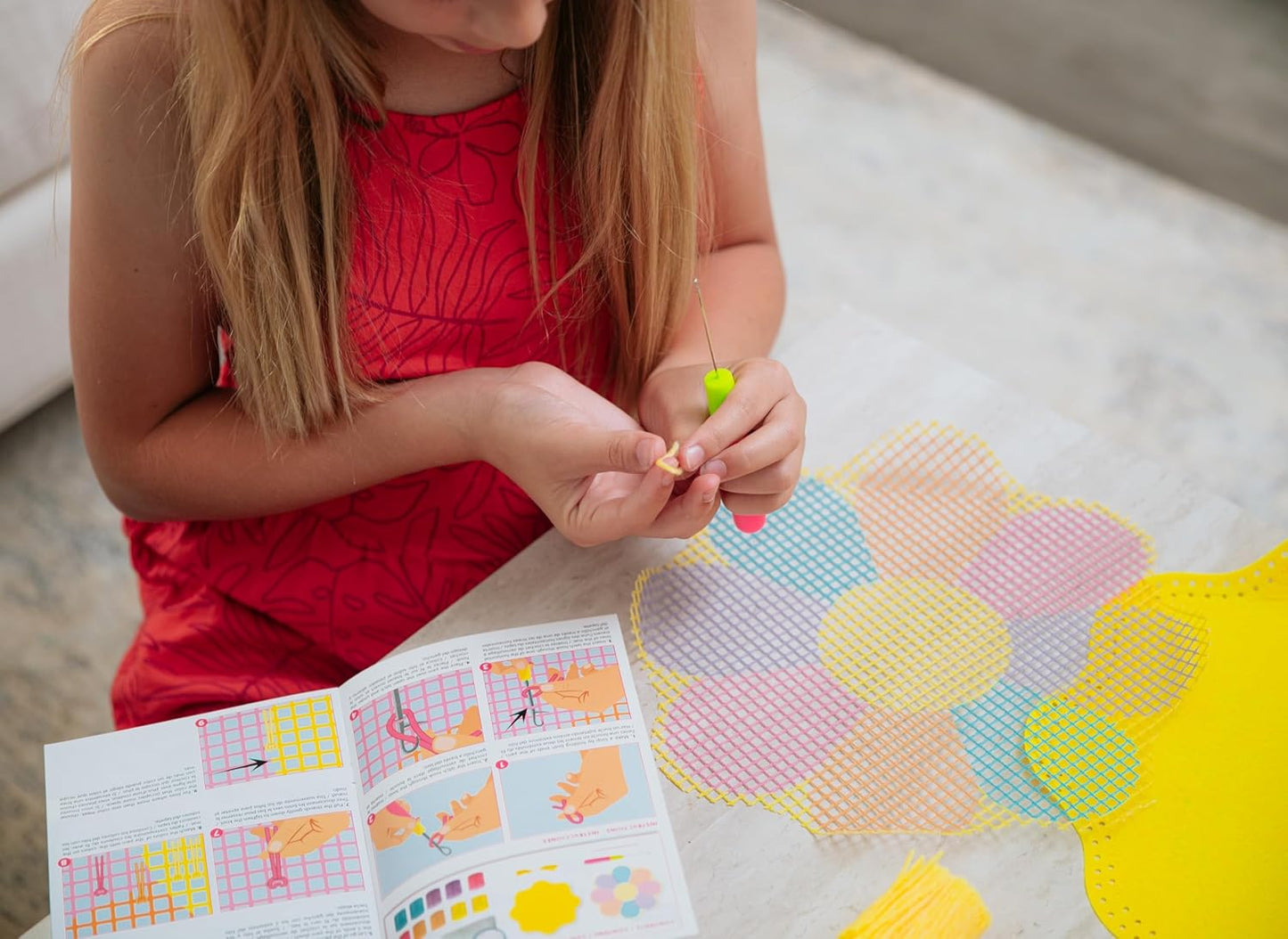 BOX CANDIY Totally Chill Out Woven Friendship Bracelets Kit in Keepsake Box to Make and Share