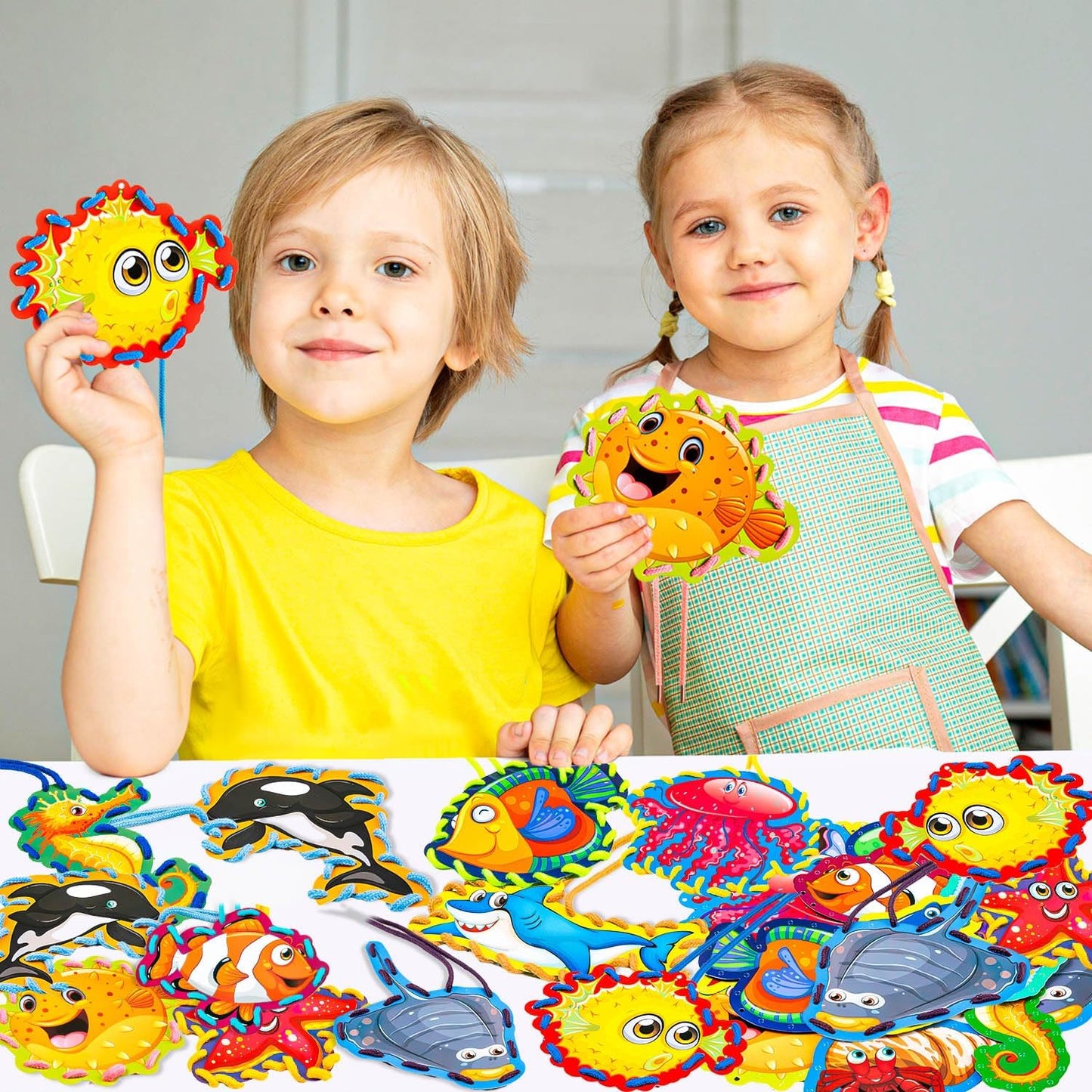 ZAUGONTW 12 Pcs Lacing Cards for Kids, Sea Animals Sewing Cards with 12 Colorful Laces, Thicken Double Sided Lacing Playing Games for Children Developing Imagination Education Supplies