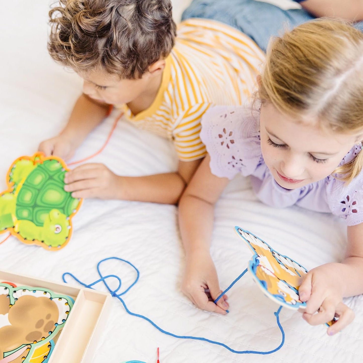 Melissa & Doug Wooden Panels & Laces - Pets | Developmental Toy | Lacing Activities | 3+ | Gift for Boy or Girl
