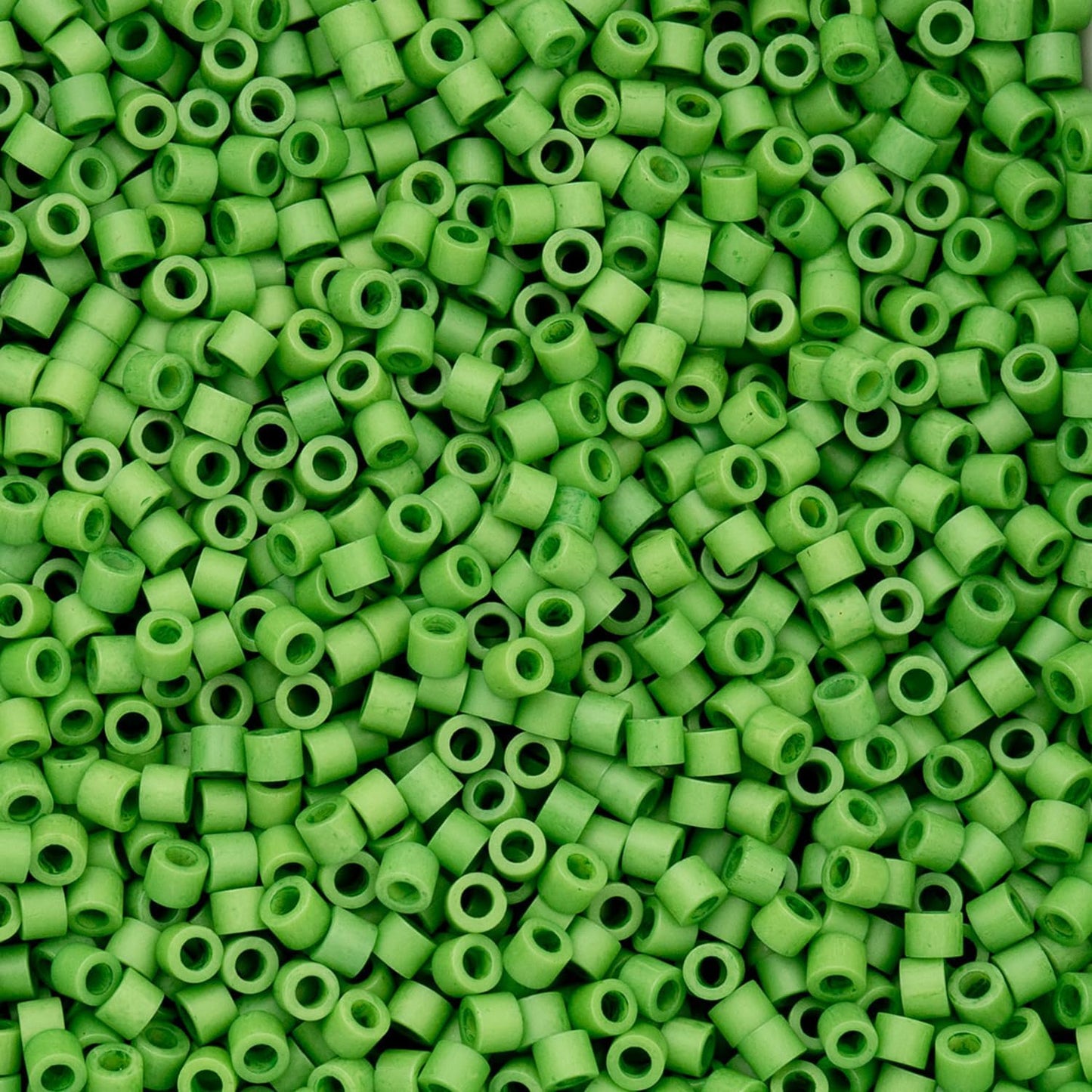 John Bead 25g Cylin Beads Opaque Turquoise Green 11/0 Glass Cylindrical Seed Beads for Jewelry Bracelets Necklaces Earrings Making Embroidery