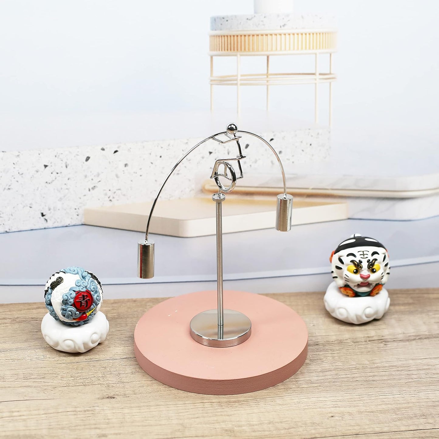 Sunnytech Steel Balance Physics Toy Weightlifter Kinetic Art Balance Toy Balancing Decompressive Science Home Office Toy for Desk Decor WJ020