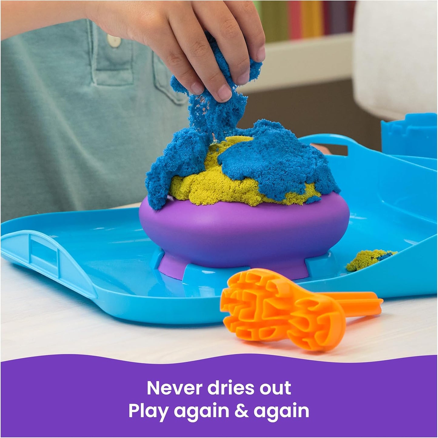 Kinetic Sand, SquishMotion with 1lb Pink, Yellow & Blue Play Sand, Stamper & 5 Tools, Storage Case, Sensory Toys for Kids Ages 5 and up