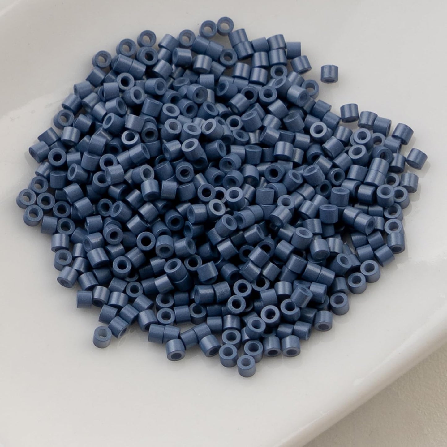 John Bead 25g Cylin Beads Opaque Turquoise Green 11/0 Glass Cylindrical Seed Beads for Jewelry Bracelets Necklaces Earrings Making Embroidery