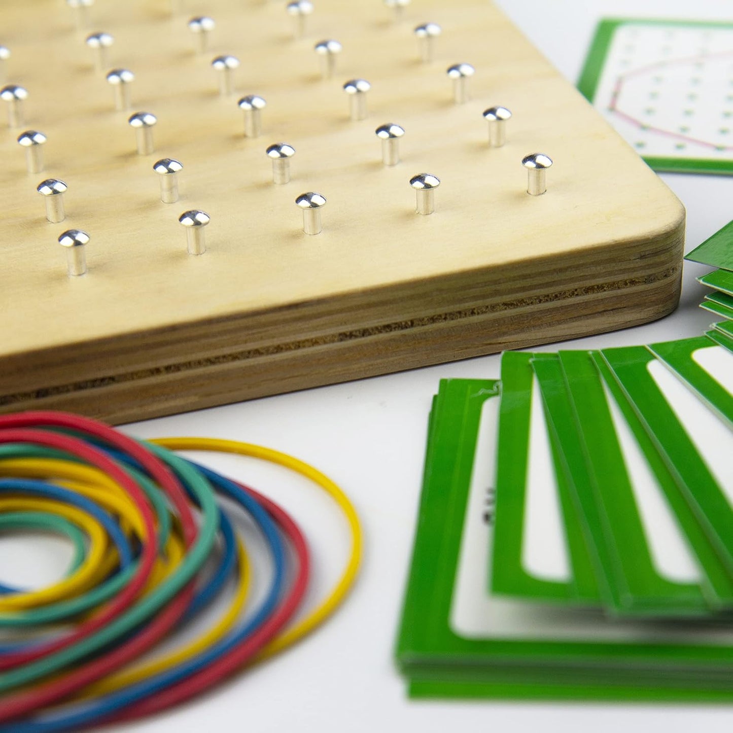 Panda Brothers Set of 2 Montessori Toys: Wooden Geoboard & Wooden Balancing Stones. Educational toys for Kids, Wooden Toys, Sensory Toys for 3 4 5 Year Old, Busy Board, Preschool Classroom STEM Toy