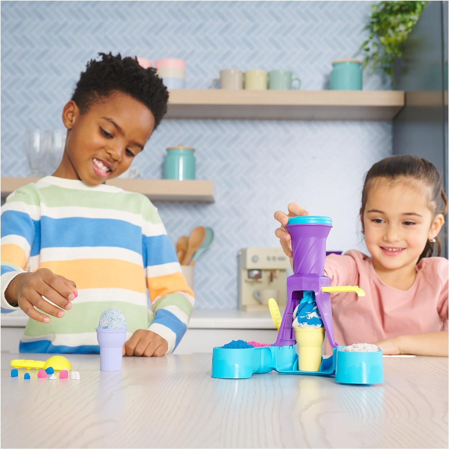 Kinetic Sand, Soft Serve Station with 14oz Play Sand (Blue, Pink & White), 2 Ice Cream Cones & 2 Tools, Sensory Toys for Kids Ages 5 and up