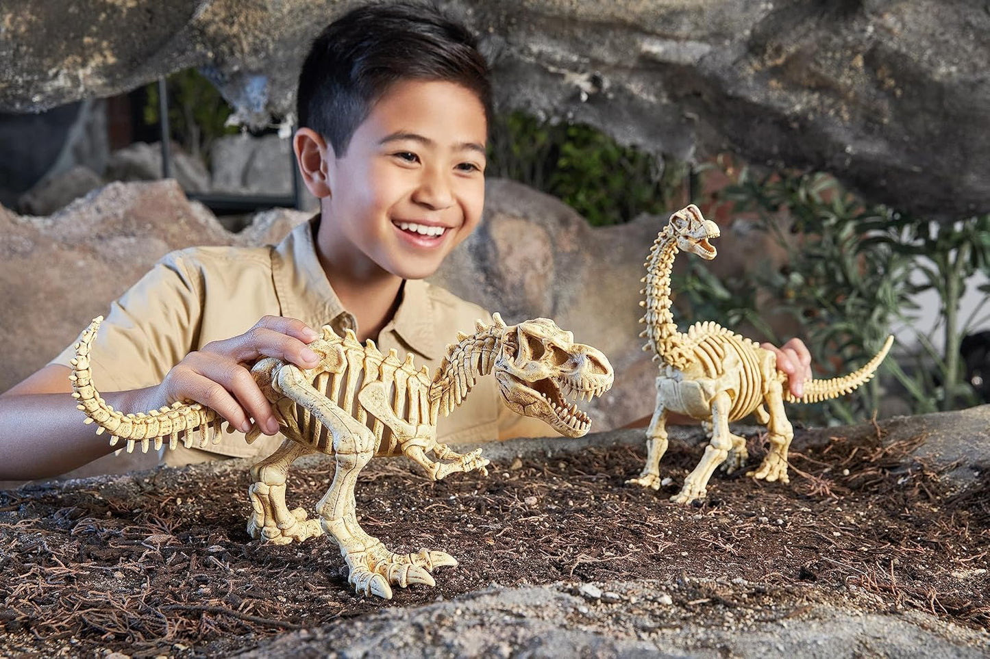 Robo Alive Mega Dino Fossil Find (T-Rex) by ZURU Dig and Discover, STEM, Excavate Prehistoric Fossils, Dinosaur Toys, Educational Toys, Great Science Kit Gift for Girls and Boys