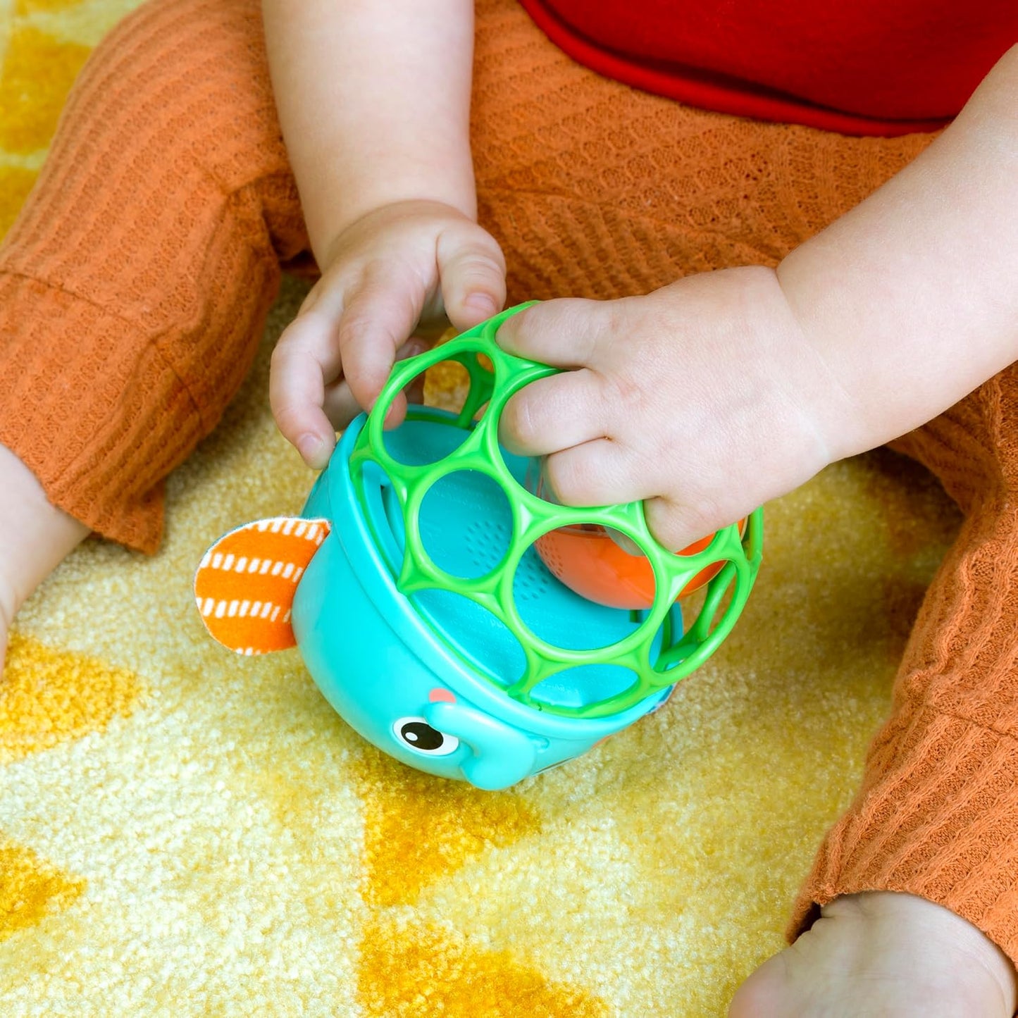 Bright Starts Oball Musical Toy, Jingle & Shake Pal, BPA-Free Easy-Grasp Baby Rattle Toy, Ages Newborn+