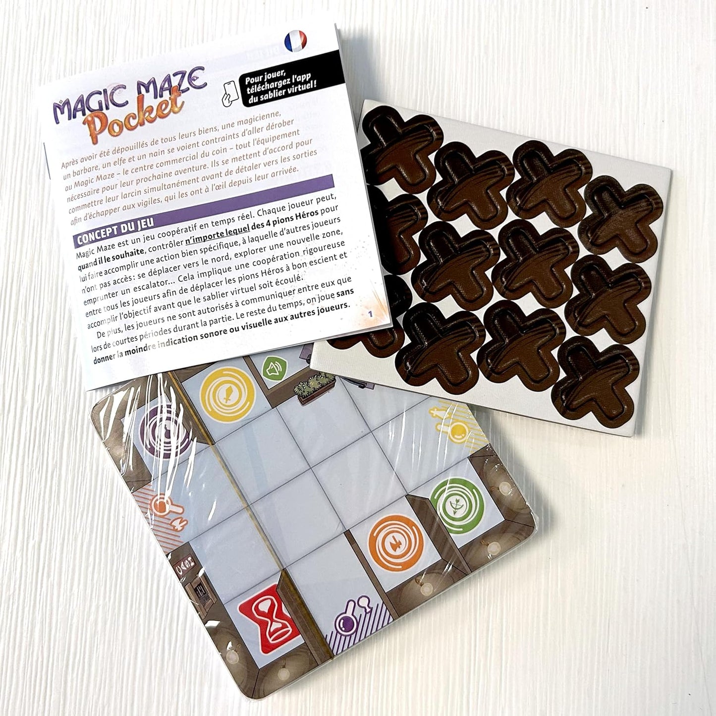 Magic Maze Pocket Multi-Award-Winning Game! Cooperative Real-Time Board Game | Silence · Coordination · Escape · Simultaneous | from Age 8 | 2–8 Players | 15 Minutes | FSC Components