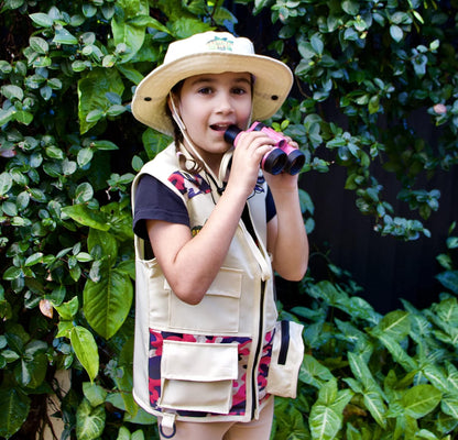 Kidz@Play Bug Hunting Kit, Vest, Hat, Binoculars, Lg. Net, Bug Container, Whistle, Flashlight, Magnifier, Thermostat, Compass, Tweezers