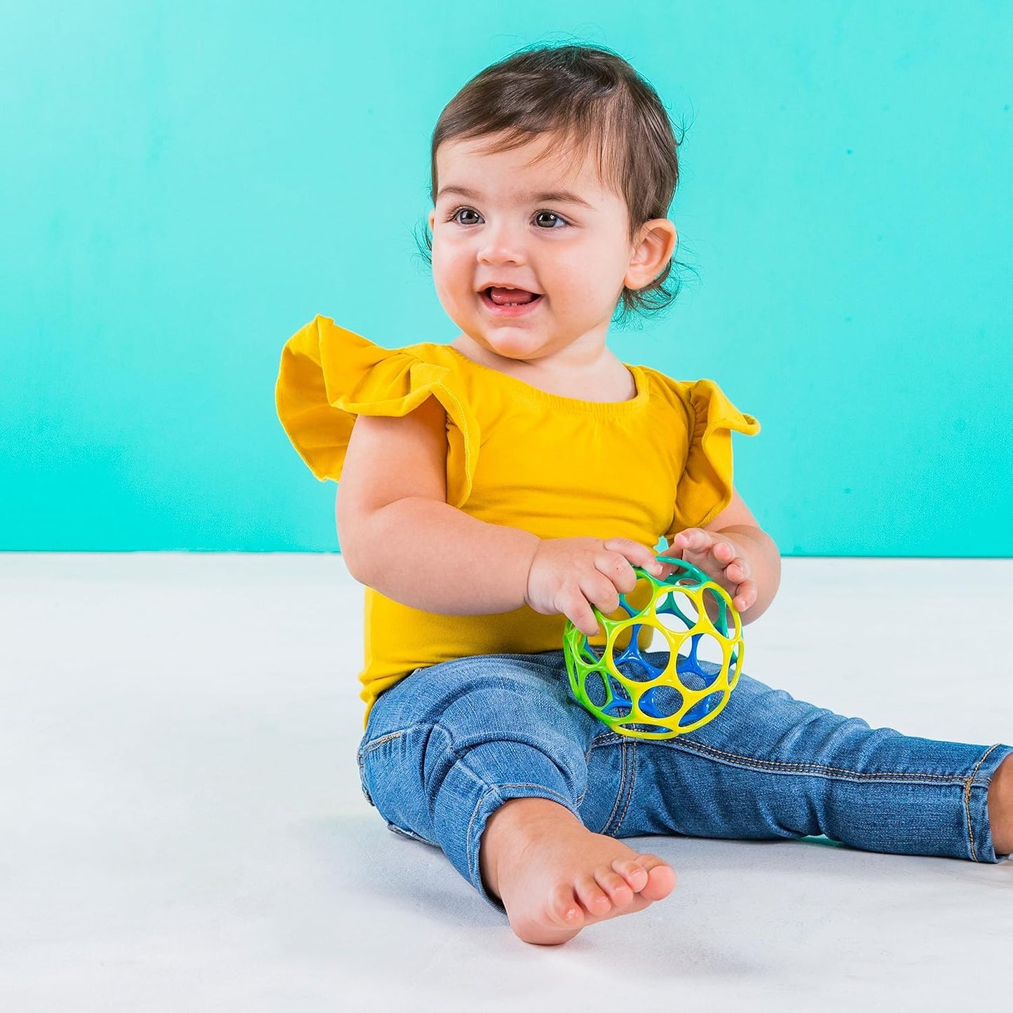 Bright Starts Oball Musical Toy, Jingle & Shake Pal, BPA-Free Easy-Grasp Baby Rattle Toy, Ages Newborn+