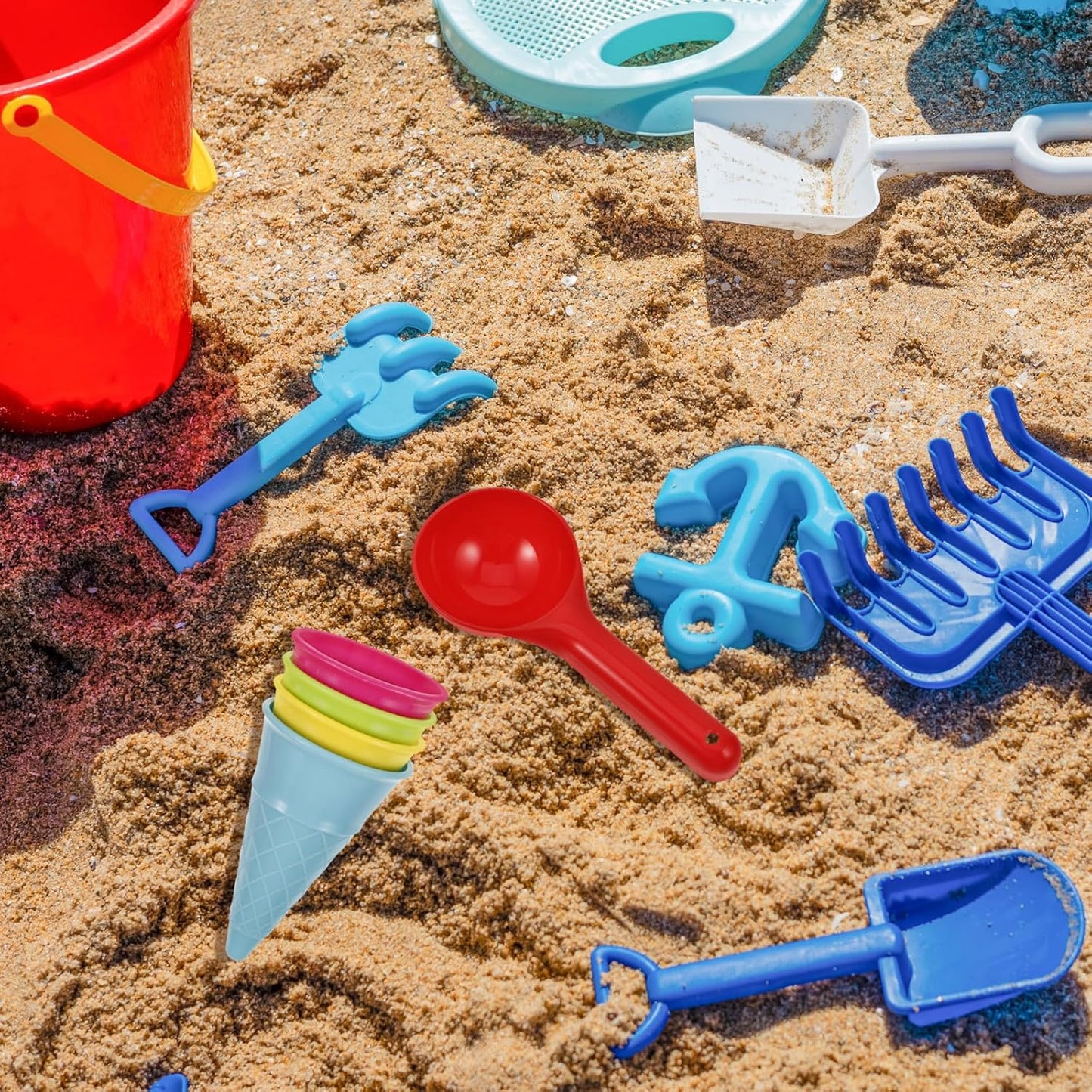 Totority Ice Cream Scoop Toy and Sand Ice Cream Set 5 Pieces Plastic Cones for Kids Outdoor Beach and Sandbox Play
