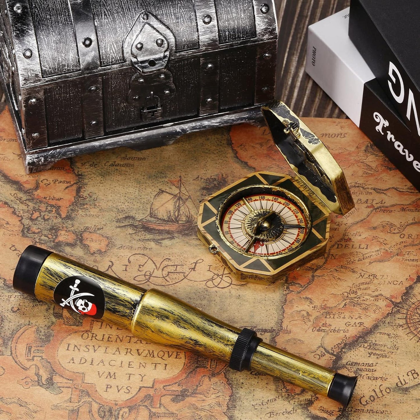 Gejoy 2 Pcs Pirate Accessories Set for Kids Mini Telescope and Compass Toy for Party Halloween Cosplay Antique Retro Plastic Pirate Party Supply Accessory Decor