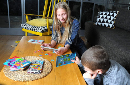 The Purple Cow Magnetic Game Box for kids and adults, Jet Setter