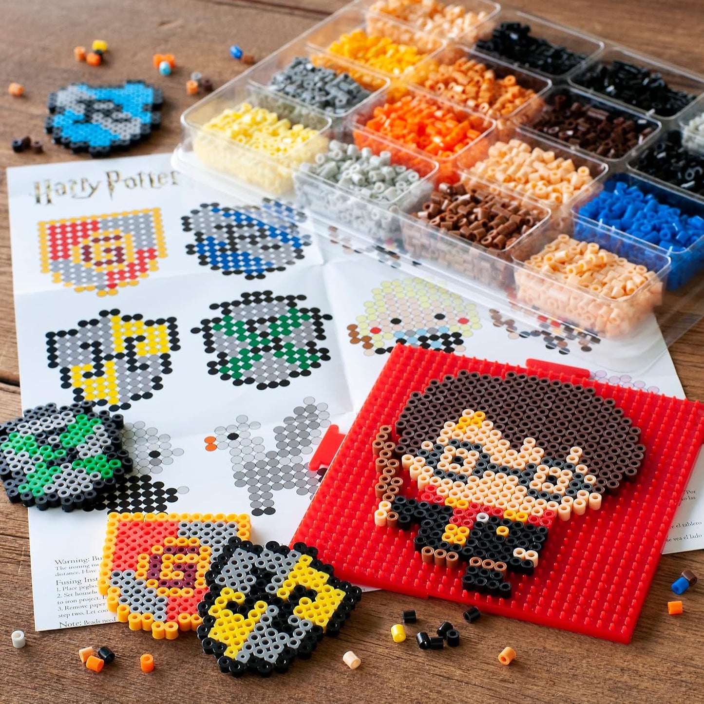Perler 80-53517 The Wizarding World Chibi-Style Harry Potter Fused Bead Activity Kit, Multicolor, 227 Pieces