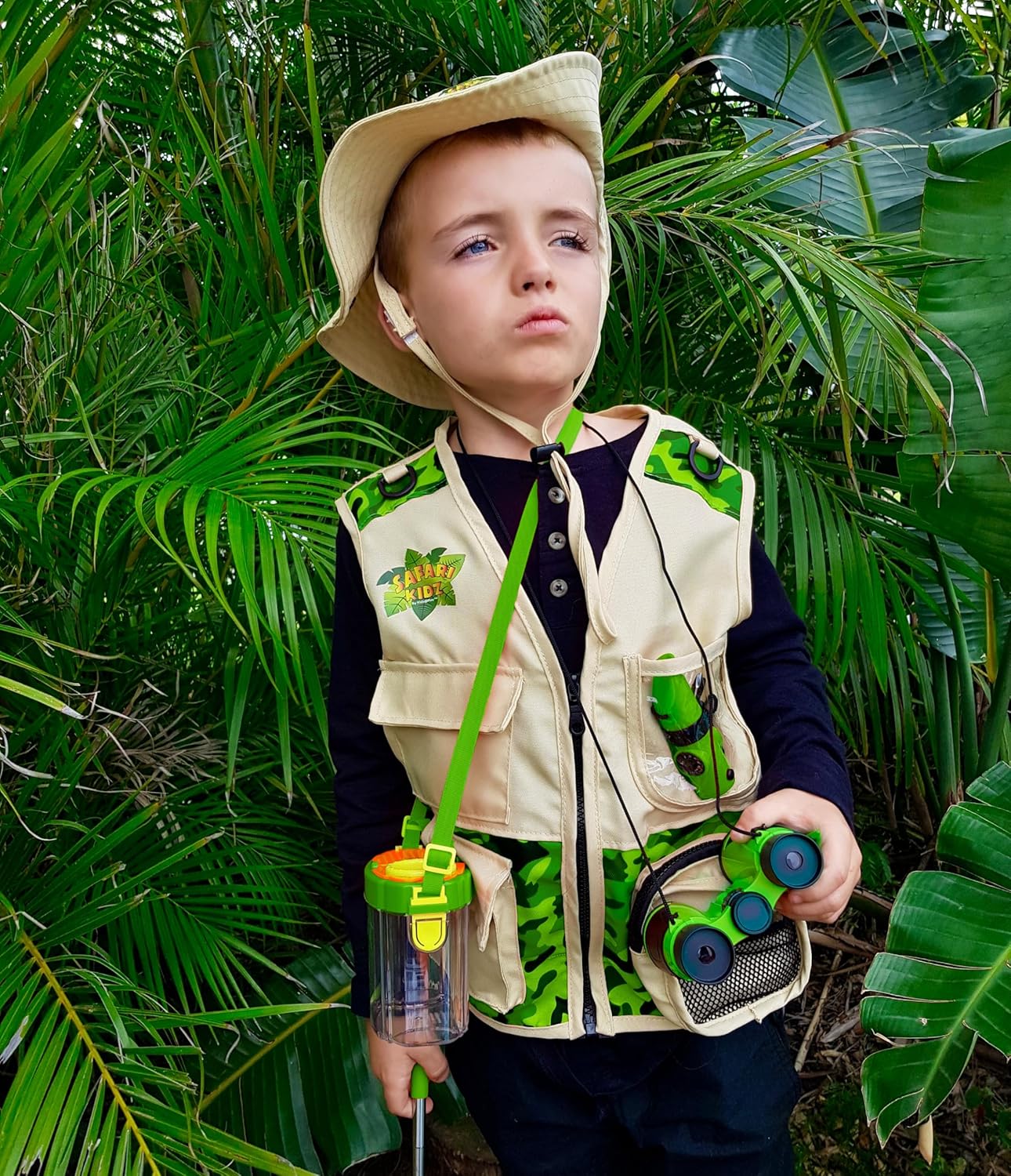 Kidz@Play Bug Hunting Kit, Vest, Hat, Binoculars, Lg. Net, Bug Container, Whistle, Flashlight, Magnifier, Thermostat, Compass, Tweezers