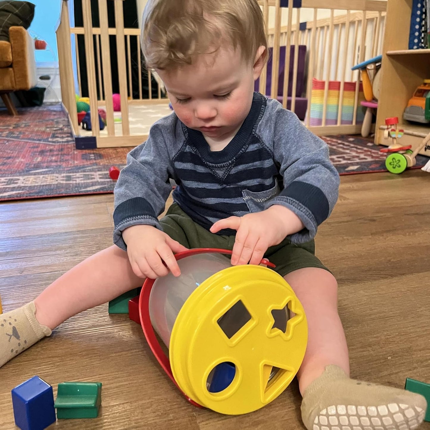 Shape Sorter Bucket – 12-Piece Toddler Math & Fine Motor Skills Toy, Special Needs-Friendly Sorting and Matching Activity