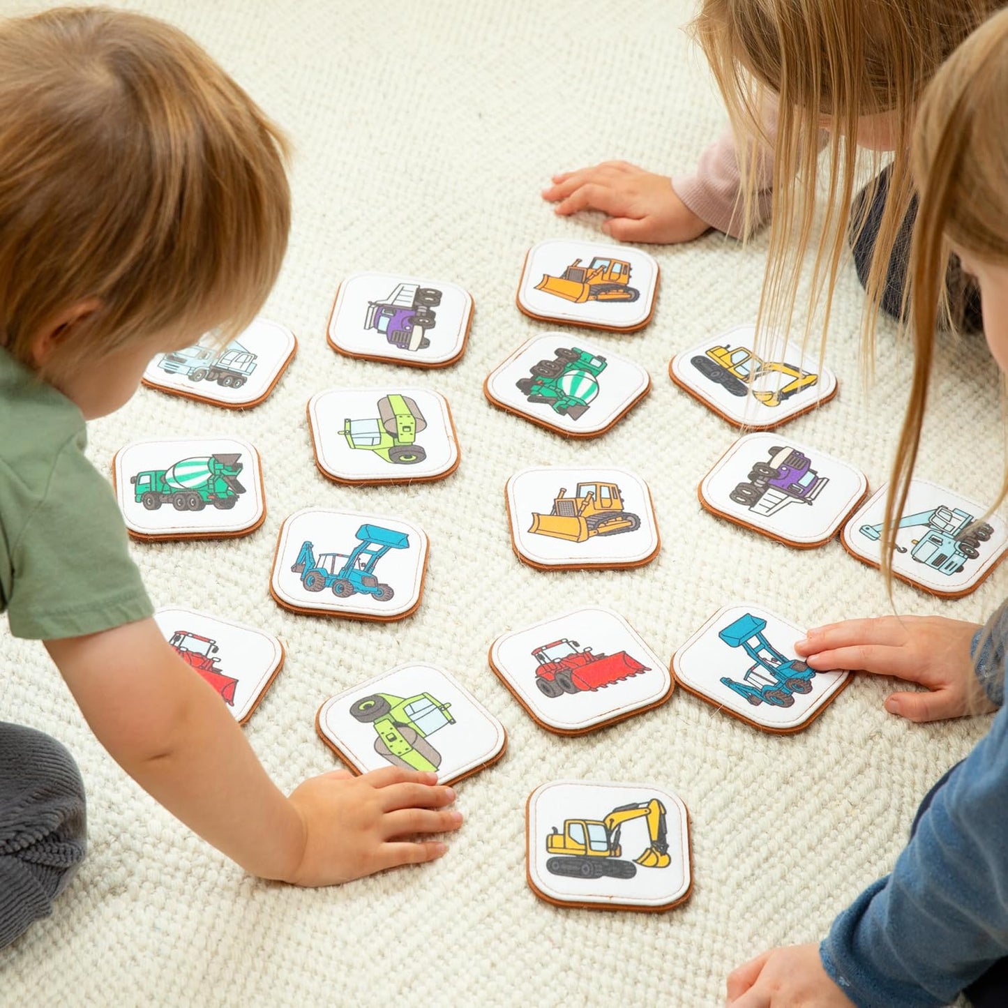 Felt Matching Game for Ages 2–4 – Soft and Safe for Ages 1+ – Montessori Memory Game – Sensory Flash Cards – Best Educational Gift for Ages 1–3 - Woodland Animal Theme