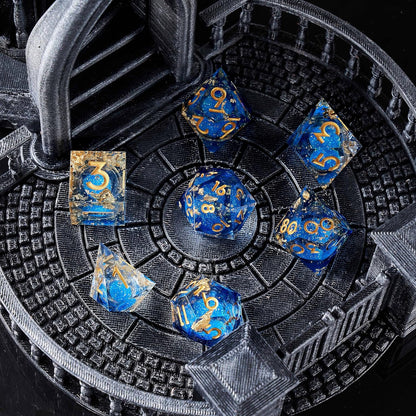 Liquid Core DND Dice Set, 7pcs Sharp Edge Dice for Role Playing Dungeons and Dragons Ttrpg with Gift Box, Handmade Resin D&D Dice RPG Role Playing Games Dice Set(Blue Gold)
