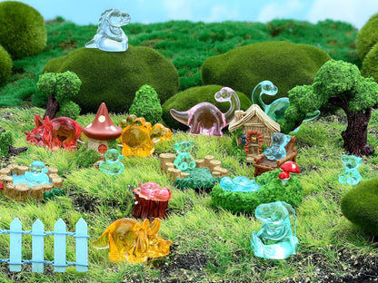 LAIDANLA Mini Resin Bears, Tiny Plastic Animals to Hide Small Bears Bulk for Counting Miniature Landscape Bear Party Favors Gifts Easter Egg Vase Filler Bear Figures Cute Trinkets Desk 200 Pcs